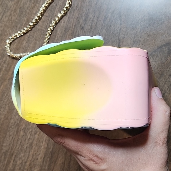 Rainbow Quilted PVC Jelly Purse - Picture 7 of 15